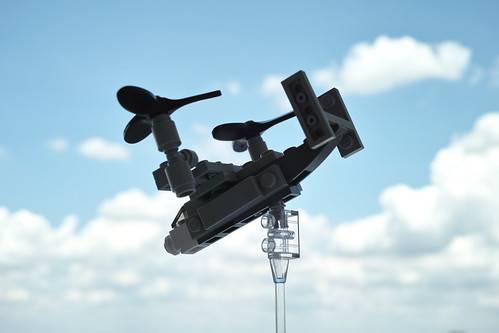 Minimal Bell Boeing V-22 Osprey in Lego